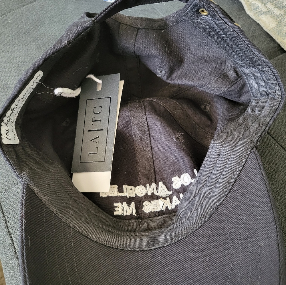 Ball cap "LOS ANGELES MAKES ME HAPPY". - Picture 2 of 3